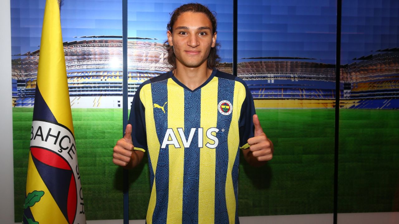 Fenerbahçe, Emir Ortakaya'yı transfer etti