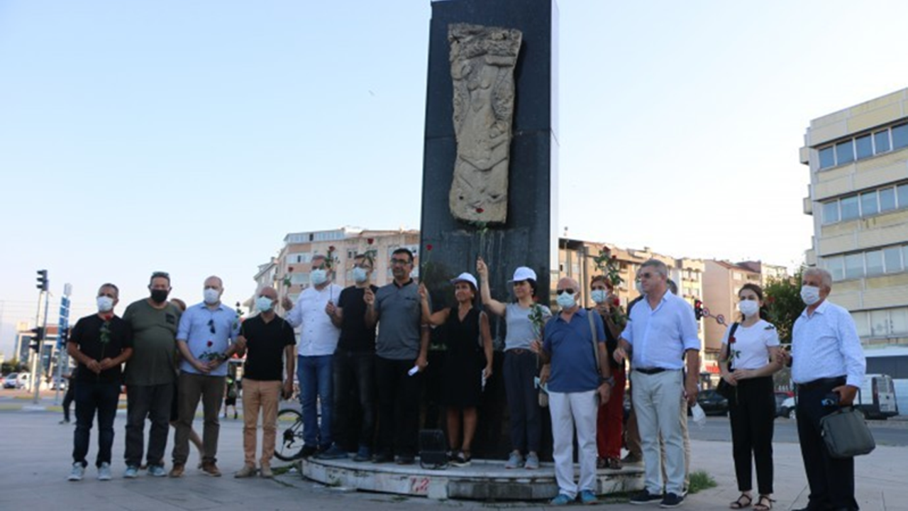 Kocaeli'de 17 Ağustos depreminde yaşamını yitirenler anıldı