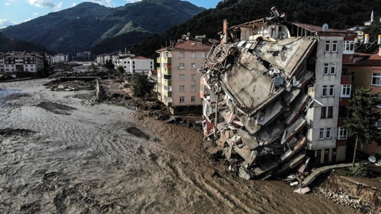 Sel felaketinde yaşamını yitirenlerin sayısı 82’ye yükseldi