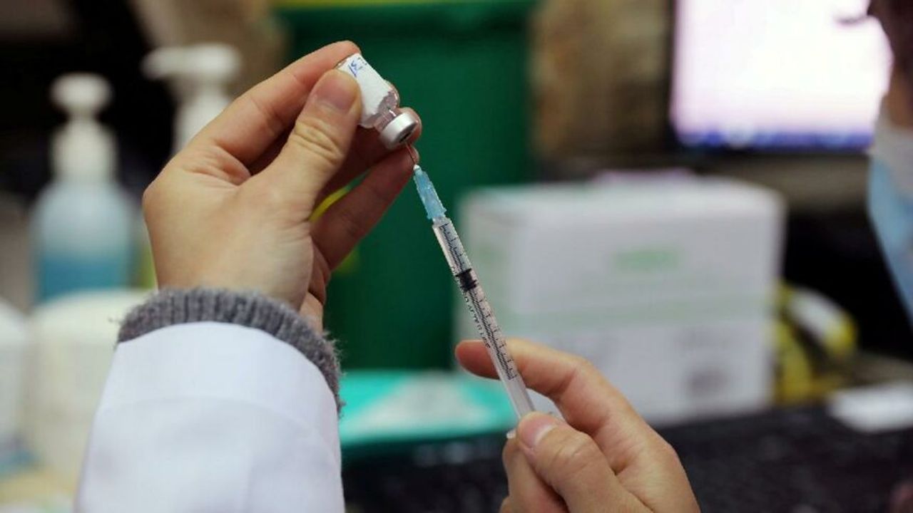 ABD, koronavirüs aşısının ikinci dozundan 8 ay sonra üçüncü dozu tavsiye edecek