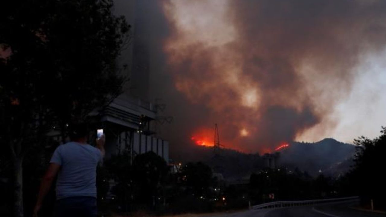 Milas Belediye Başkanı yangının Akçakaya'yı aşarak Gürceğiz’e dayandığını duyurdu