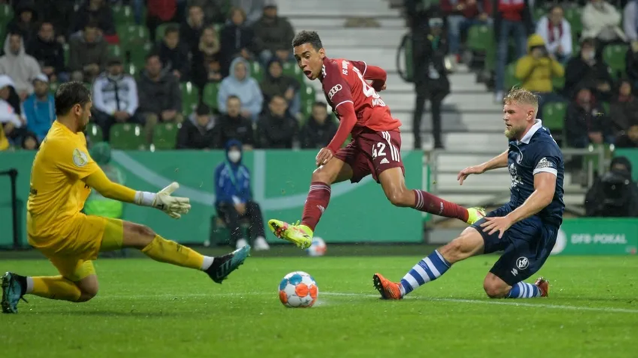Bayern Münih kupada 12 gol attı