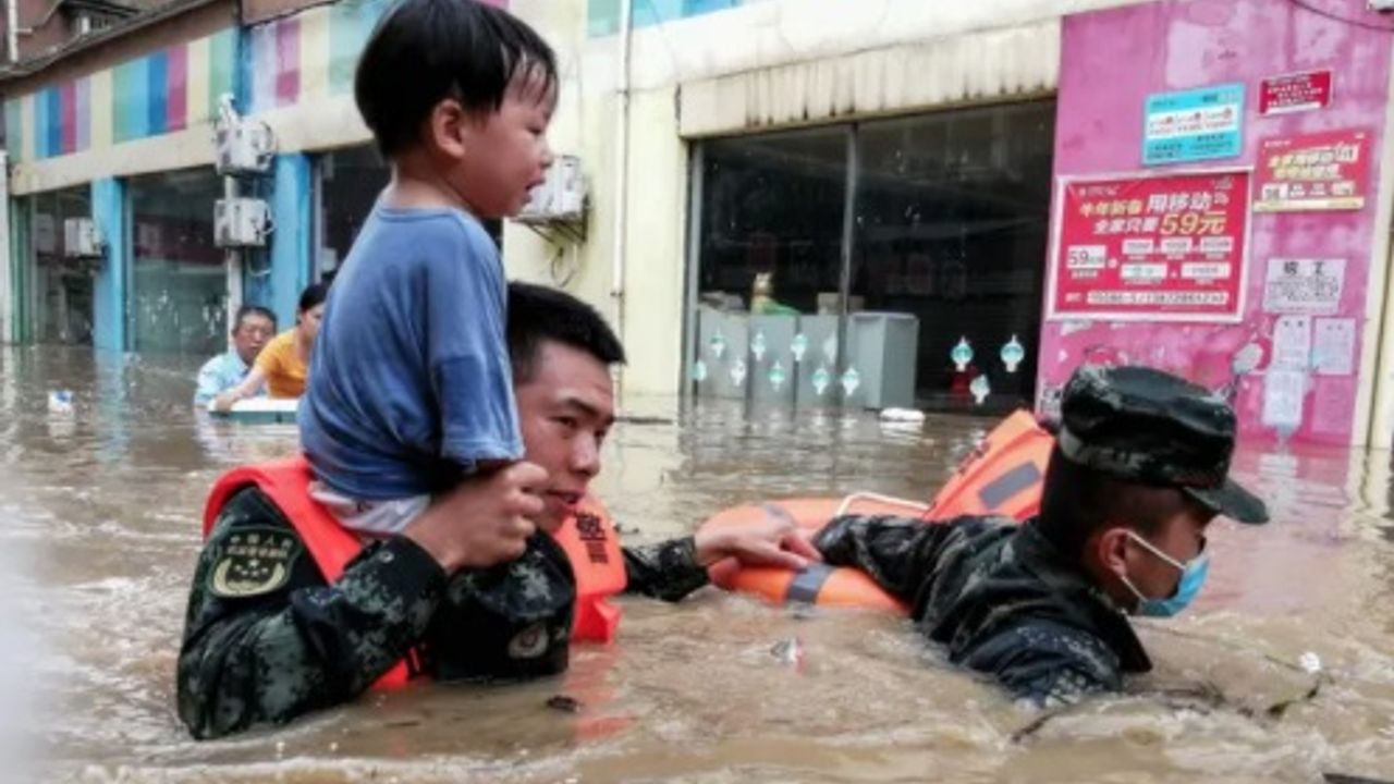 Çin'de sel felaketi: En az 21 kişi hayatını kaybetti