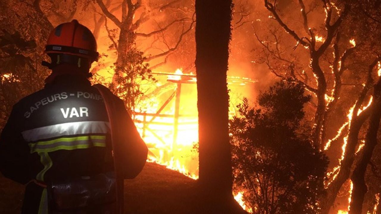 Fransa'da orman yangını nedeniyle binlerce kişi tahliye edildi
