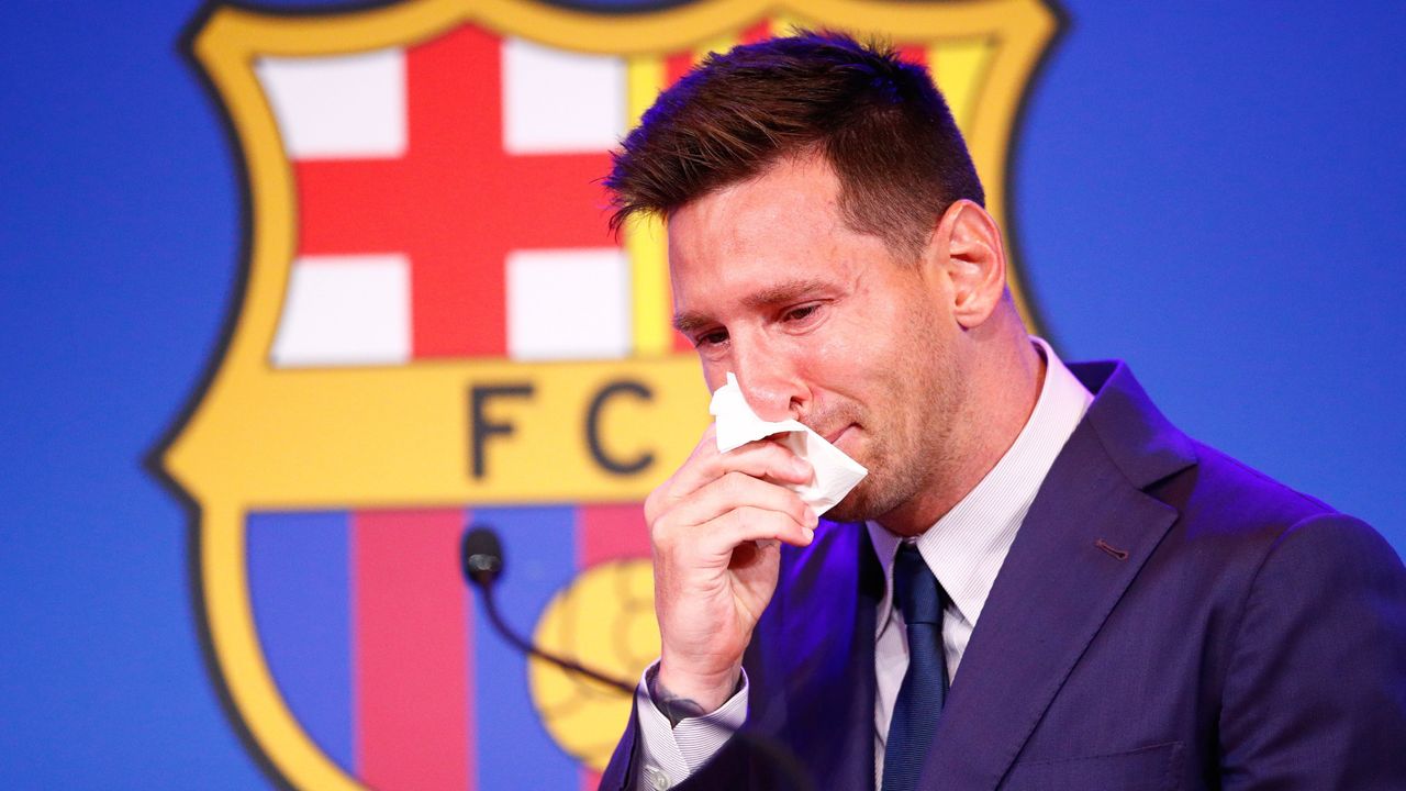 Messi, 16 yaşından beri formasını giydiği Barcelona'ya veda etti