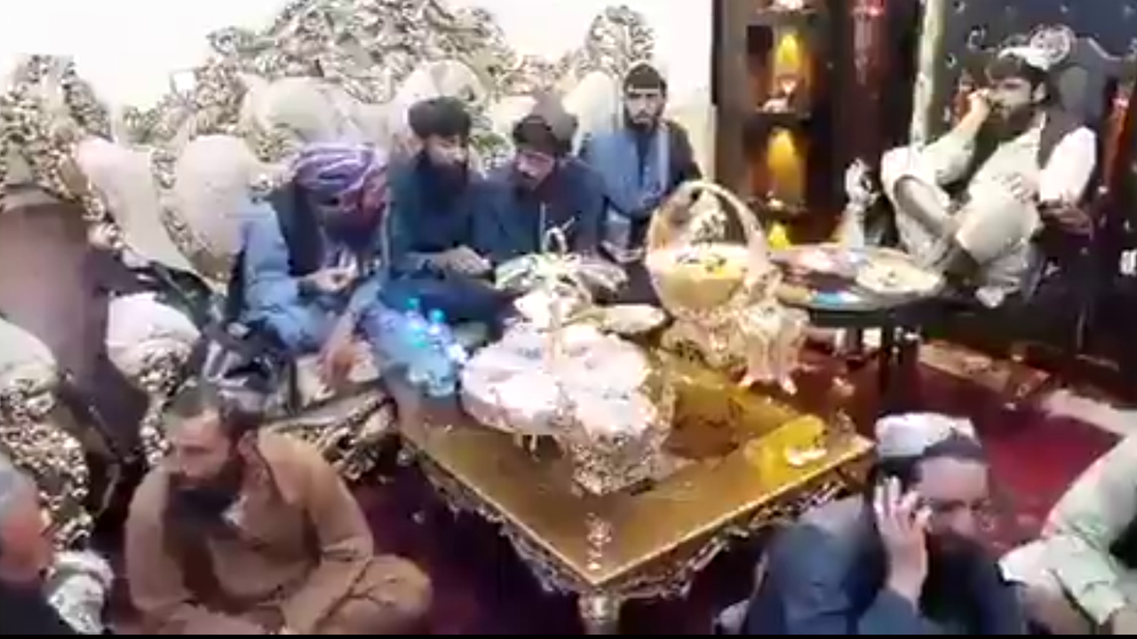 Taliban, Raşid Dostum’un evini ele geçirdi