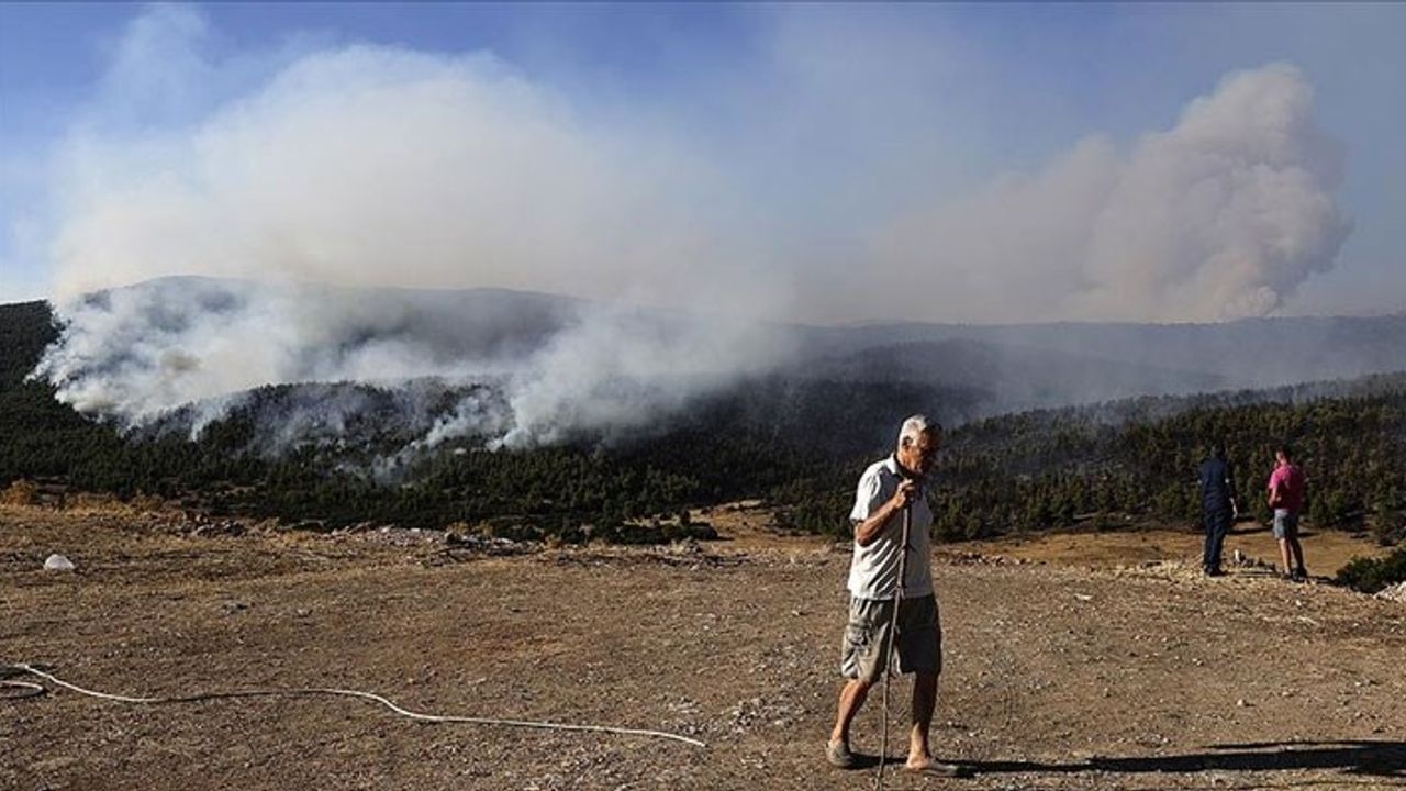 Yunanistan’da orman yangınları sürüyor