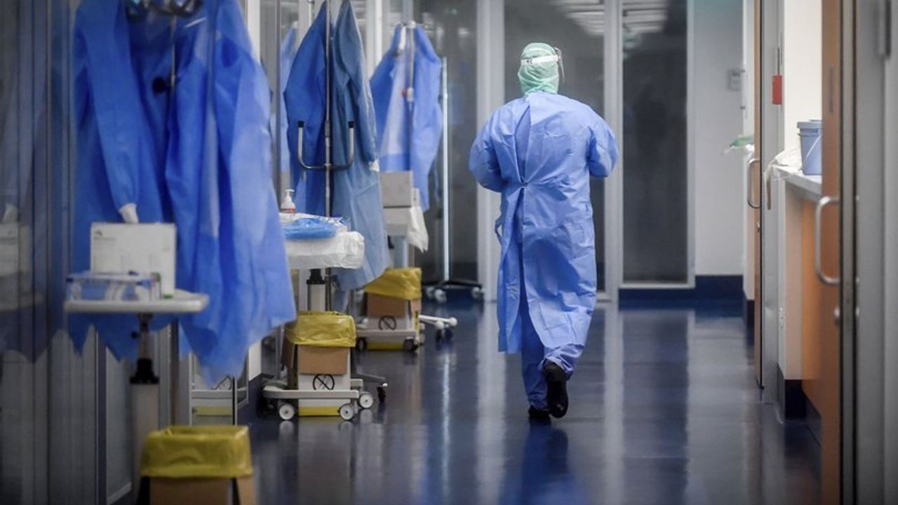Antalya'da sağlık çalışanlarına getirilen yıllık izin yasağı kaldırıldı