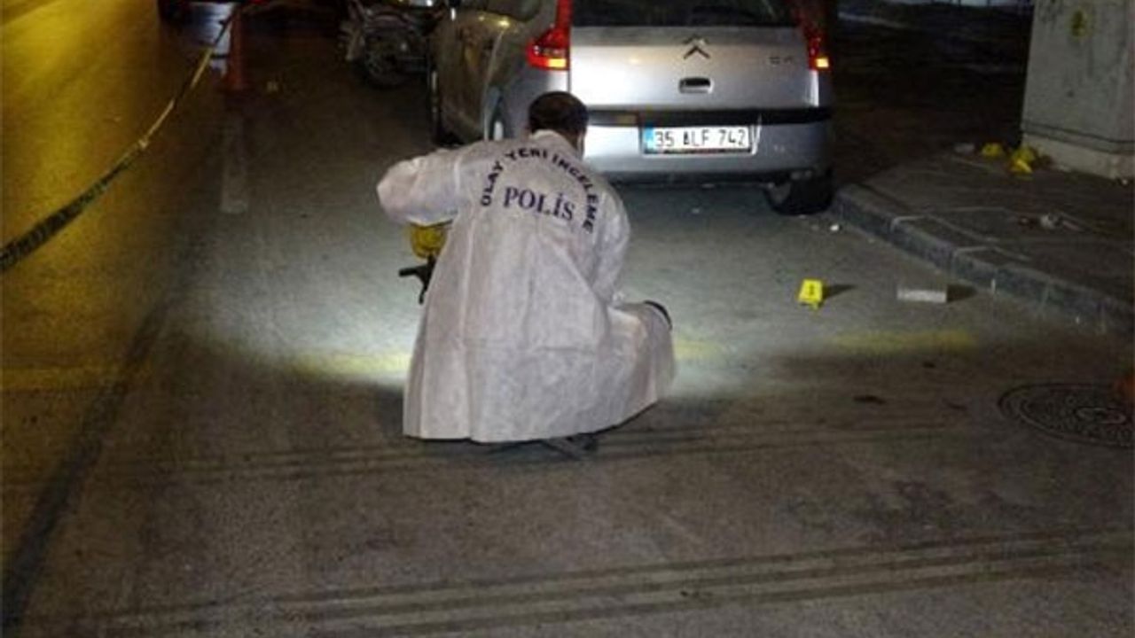 İzmir'de alacak çatışması: 1 kişi yaşamını yitirdi, 2 kişi yaralandı