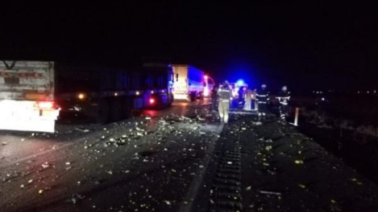 Mardin'de takla atan araç yandı: İki kişi hayatını kaybetti