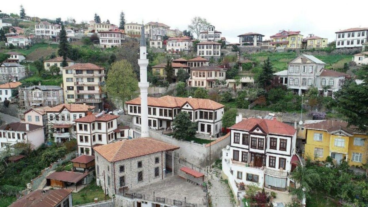 AKP'li Trabzon Belediyesi konuk evine 800 bin liralık mobilya aldı