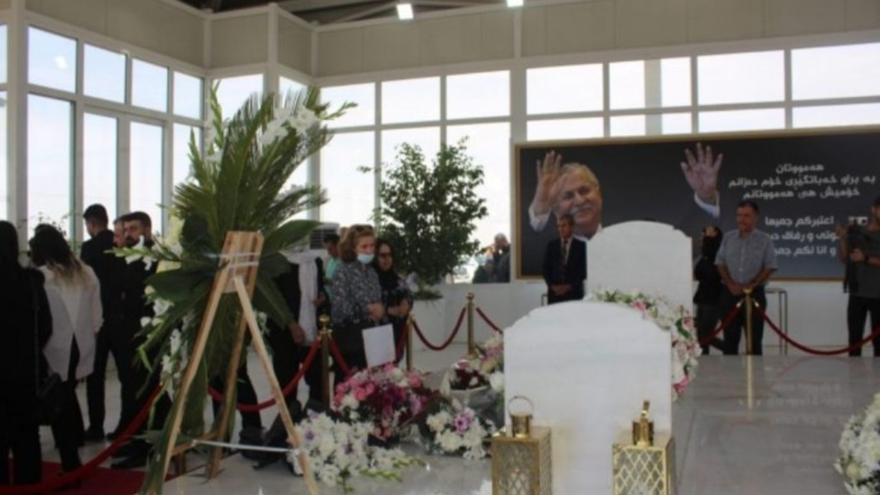 Mam Celal Talabani, 4. ölüm yıldönümü nedeniyle Süleymaniye’de düzenlenen törenle anıldı