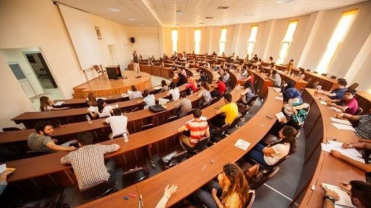 Türkiye'de üniversitelerde öğrenci başına düşen ortalama basılı kitap sayısı tek basamakta kaldı