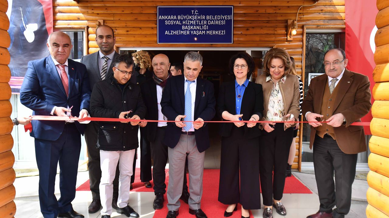 Ankara Büyükşehir’de bir ilk: Alzheimer Sosyal Yaşam Merkezi hizmete açıldı