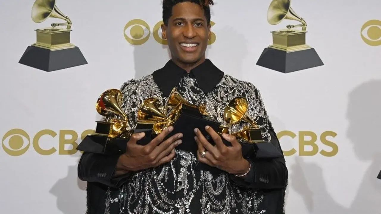 2022 Grammy Ödülleri sahiplerini buldu