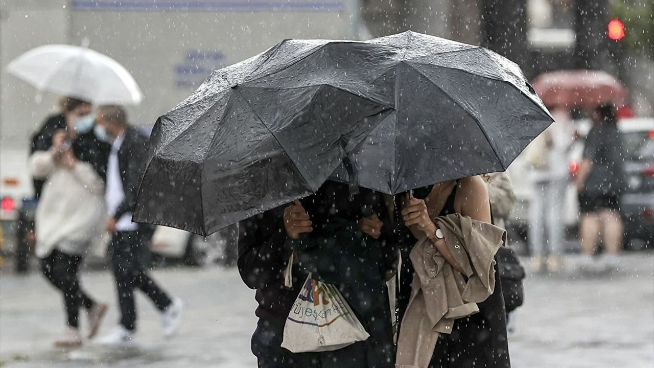 Meteoroloji, çok sayıda kent için sağanak yağış uyarısında bulundu