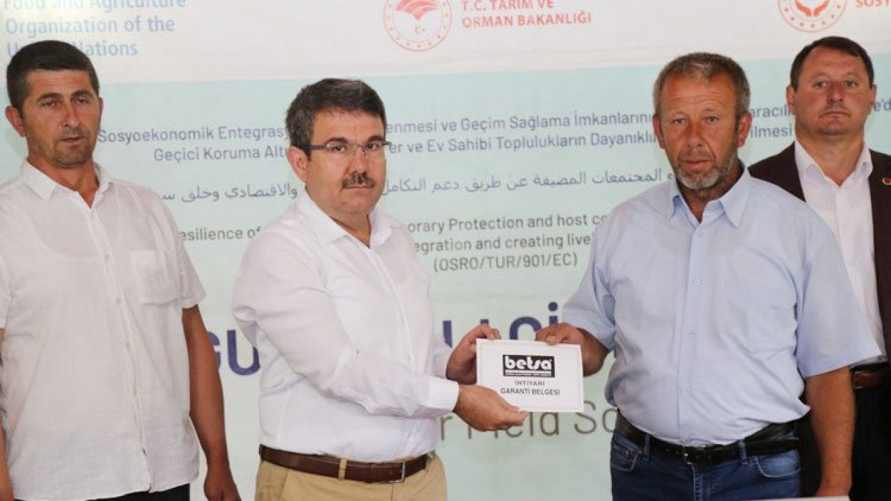 Bursa'da incir yetiştiricilerine terazi dağıtımı