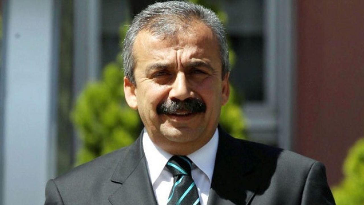 Eski HDP Milletvekili Sırrı Süreyya Önder'e 301'den 2 yıla kadar hapis talebi