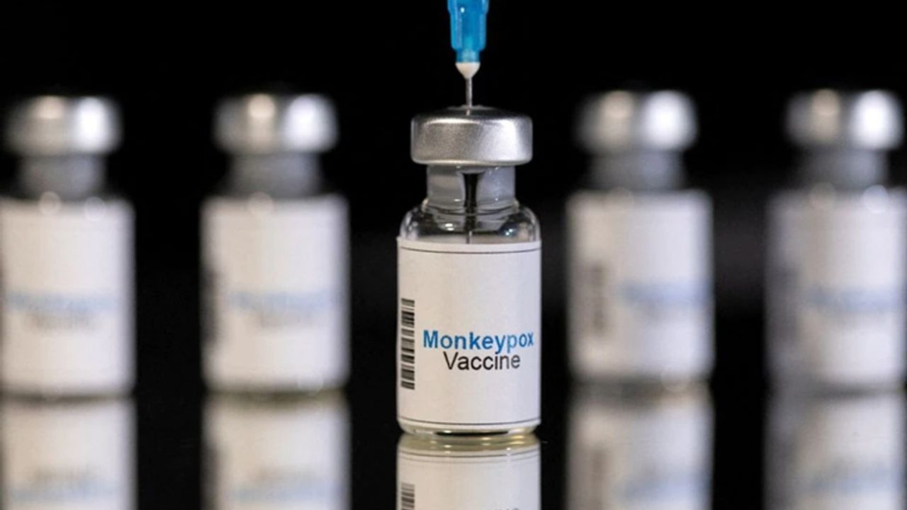 Avrupa Komisyonu virüse karşı geliştirilen Imvanex aşısına satış izni verdi
