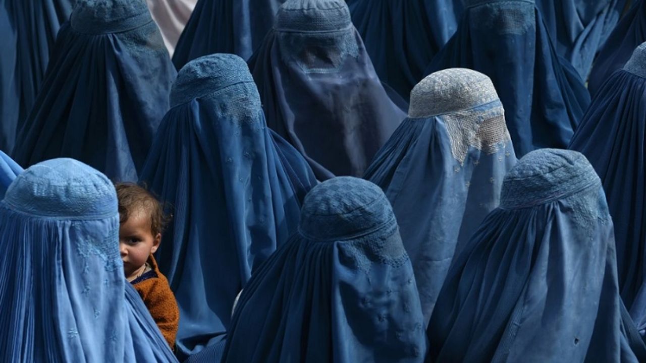 BM: Taliban'ın kadınlara yönelik muamelesi 'insanlığa karşı suç' olabilir