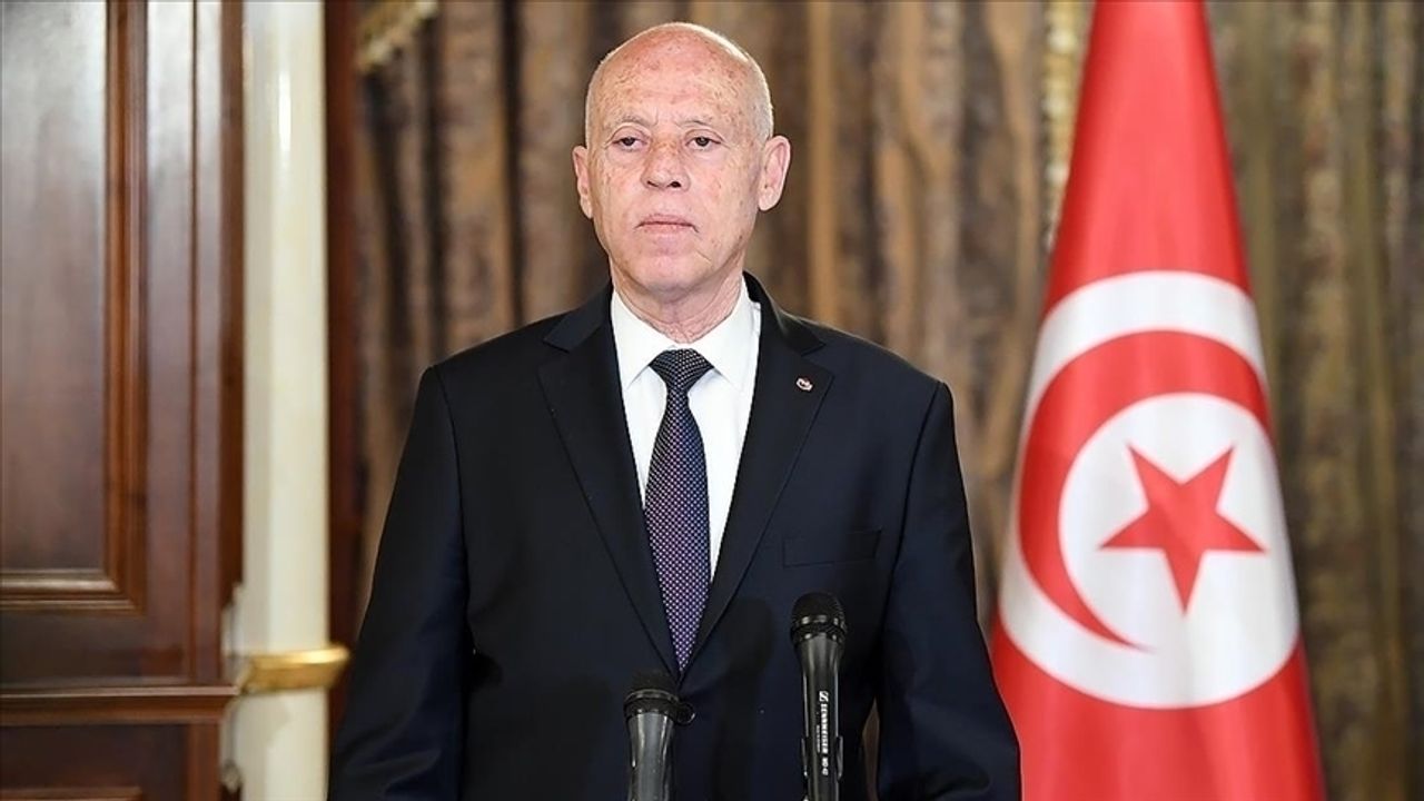 Tunus’ta tartışmalı anayasa referandumu: Cumhurbaşkanı Said’inin yetkileri genişletiliyor