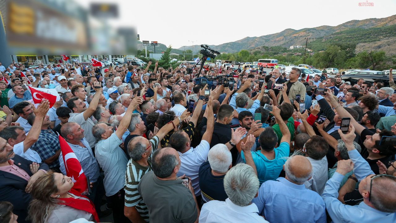 Kılıçdaroğlu: Kent girişinde beni karşılayan Amasyalılara teşekkür ediyorum. Düzelteceğiz bu ülkeyi; hep beraber, hep beraber