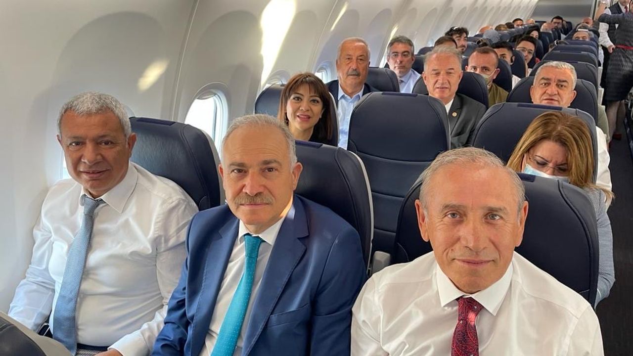 CHP Genel Başkanı Kemal Kılıçdaroğlu 120 milletvekili ile Erzurum’a gitti