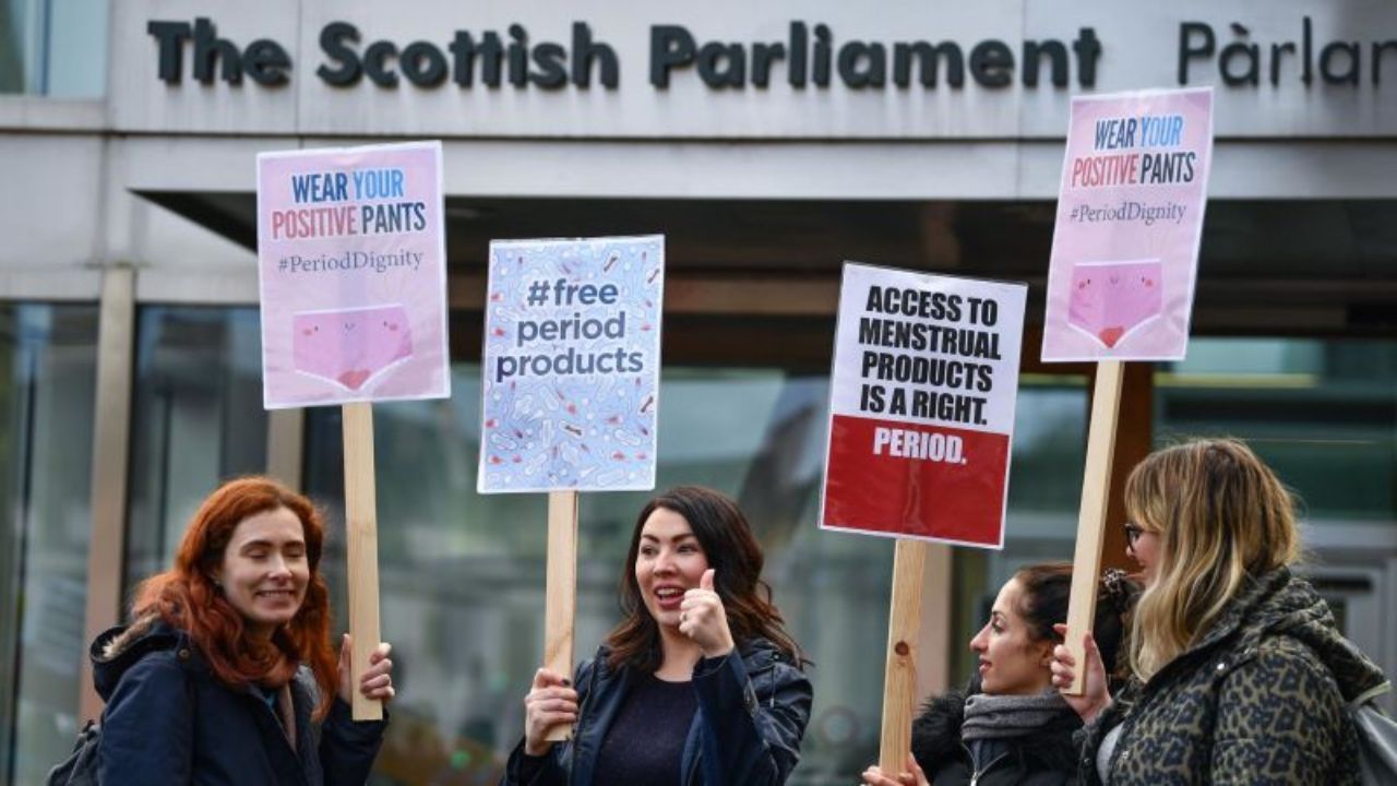 Kadınlara hijyenik ped ürünlerini ücretsiz dağıtan ilk ülke, İskoçya oldu