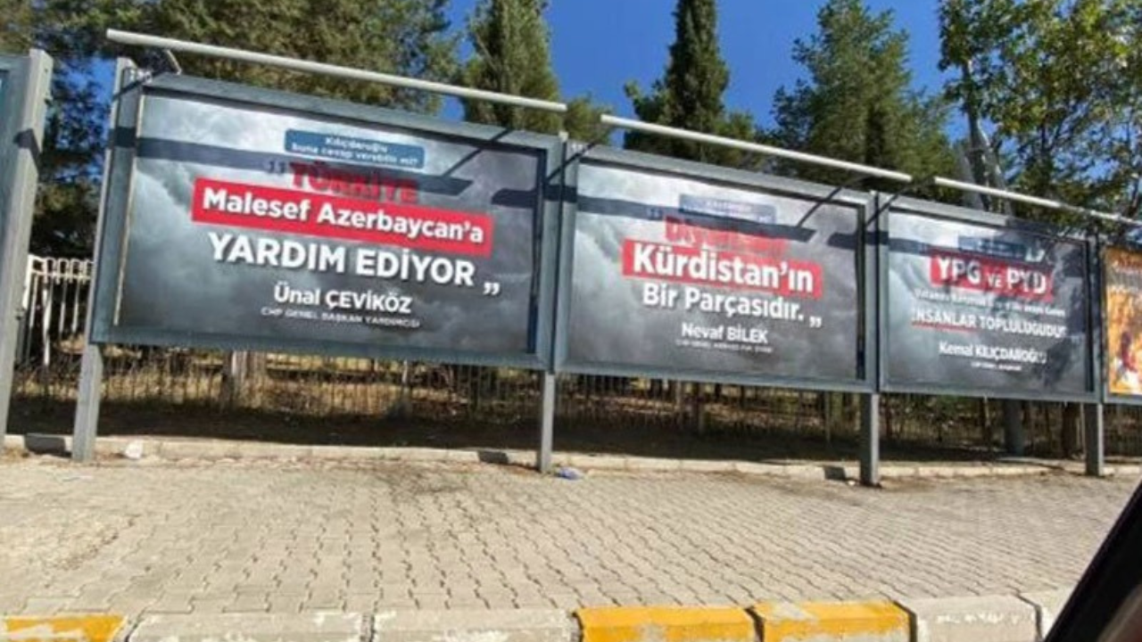 Kılıçdaroğlu için asılan 'Hoş geldin' pankartı indirildi, CHP'lileri hedef gösteren afişler asıldı