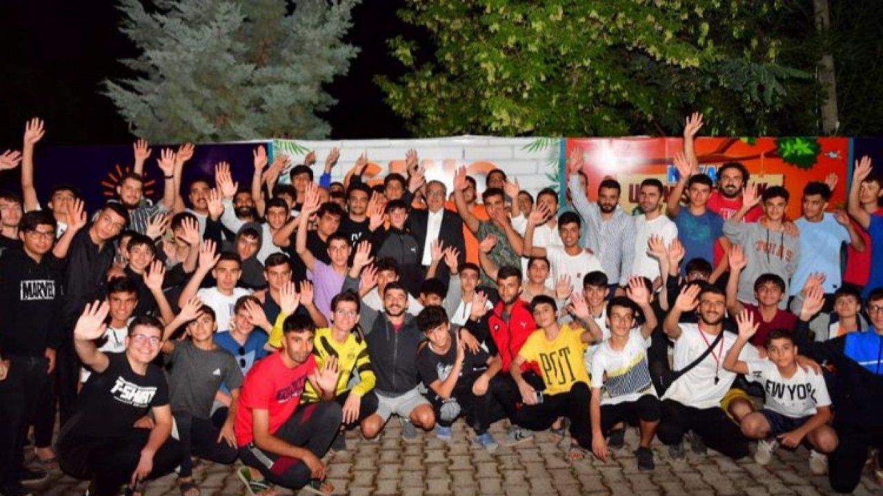 Diyarbakır'da 'Hazar Uyanış Gençlik Kampı'nda hem tatil, hem eğitim