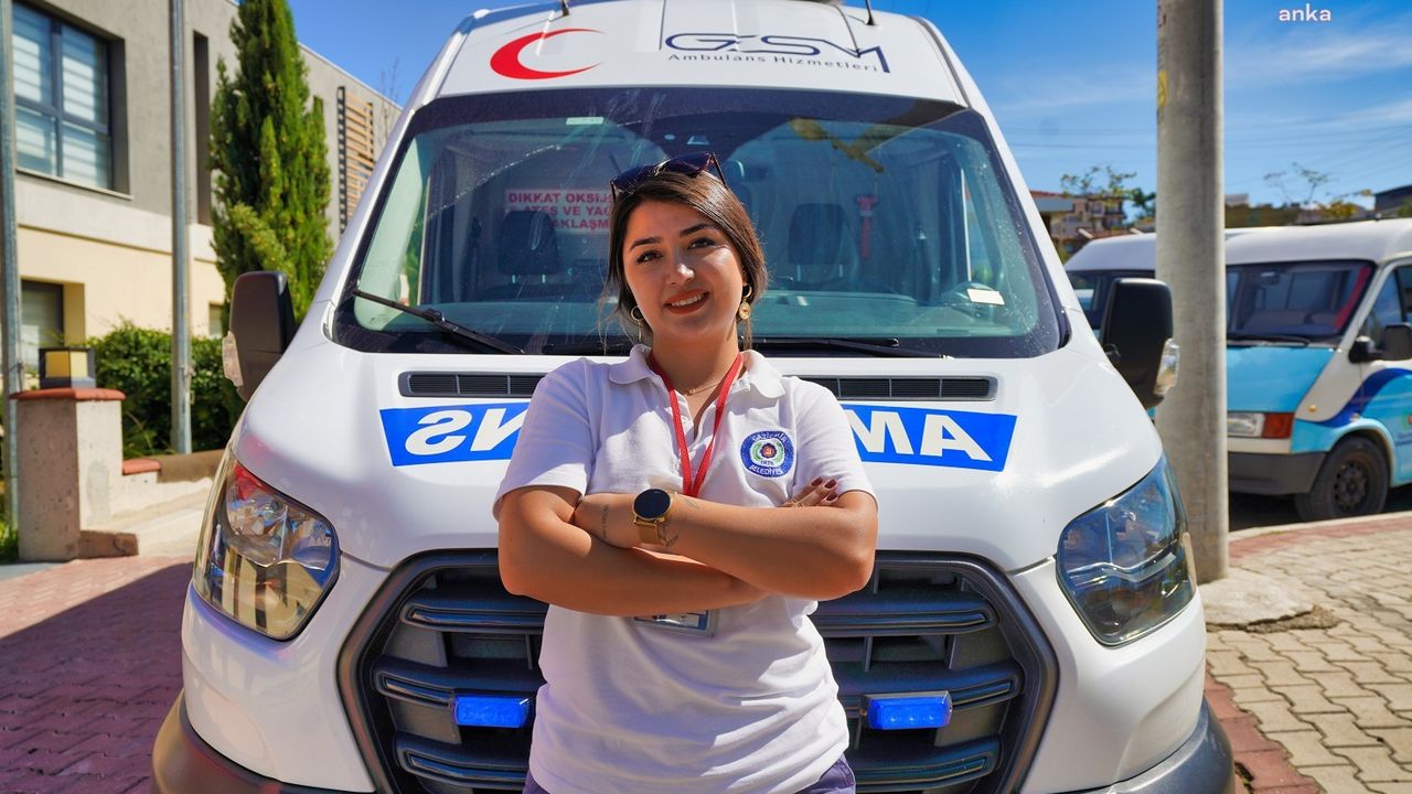 Gaziemir’in ilk kadın ambulans şoförü, ayda 200 hastayı taşıyor