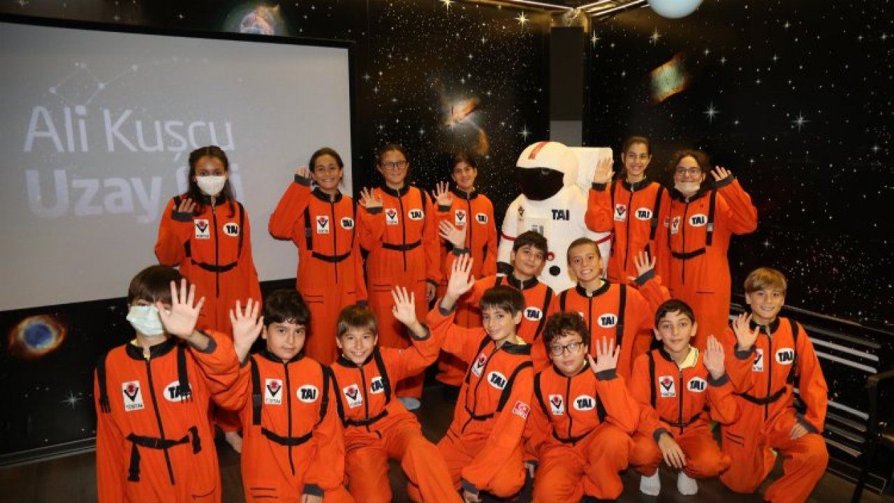 İstanbul'da 80 bin çocuk uzay eğitimi aldı
