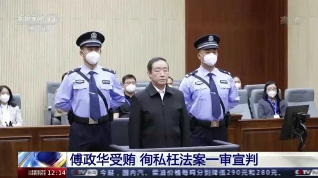 Çin’in eski adalet bakanı yolsuzluk suçlamasıyla idam cezasına çarptırıldı