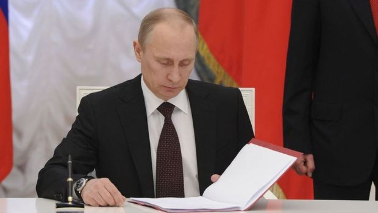 Putin resmi imzayı attı: 4 bölgenin ilhak kararı resmileşti