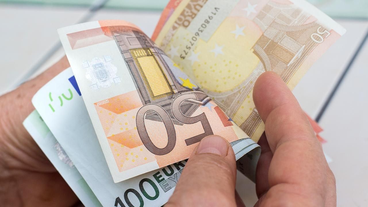 Belçikalı bakanların maaşında kesinti: Yüzde 8’lik kesinti kabul edildi