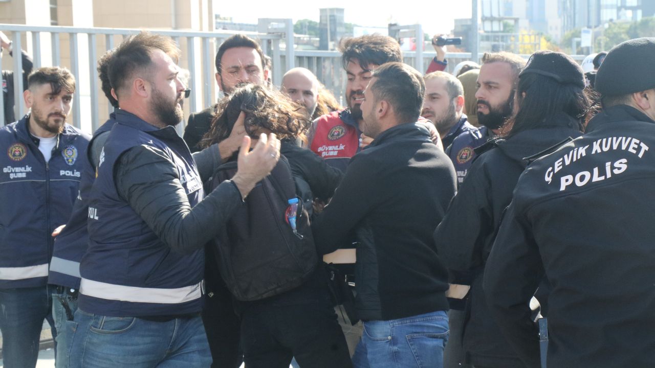 Çağlayan’da gözaltına alınan gazeteci Zeynep Kuray ve tutuklu yakınları yarın adliyeye çıkarılacak