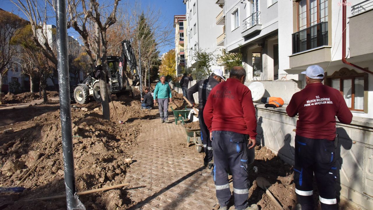 Bilecik Belediyesi, Uğur Mumcu Parkı’nda peyzaj ve üstyapı çalışmalarına başladı