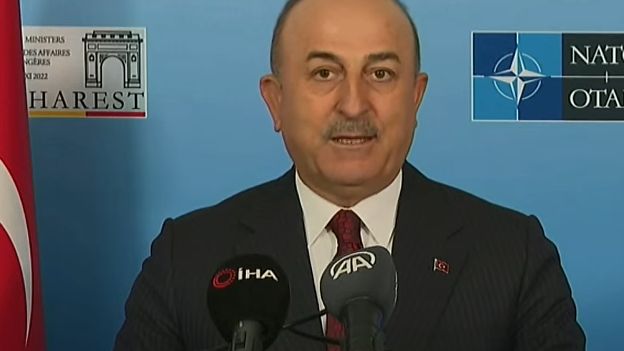 Mevlüt Çavuşoğlu: Suriye'de terör örgütlerine destekleri sonlandırmaları gerektiğini söylüyoruz