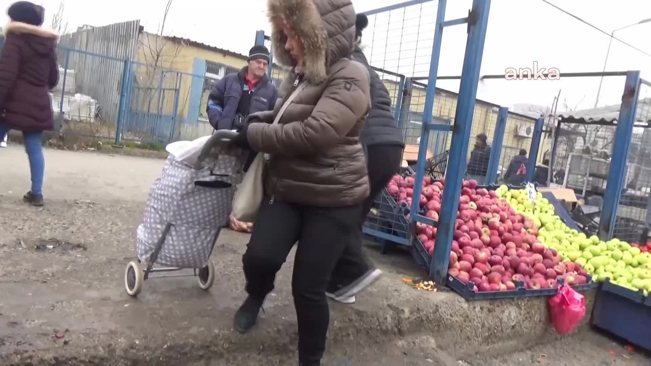 Edirne esnafı: Bulgarlar sandık sandık götürüyorlar. Bizim vatandaşımız fiyat sorup gidiyor