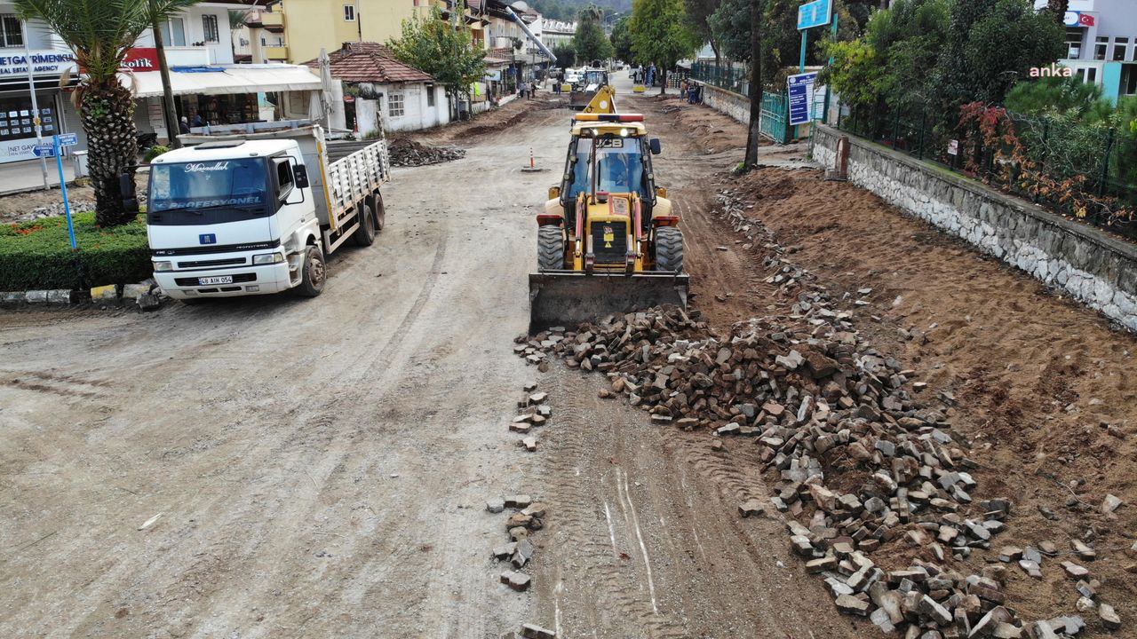 Marmaris Belediyesi’nden İçmeler’de cadde yenileme çalışması