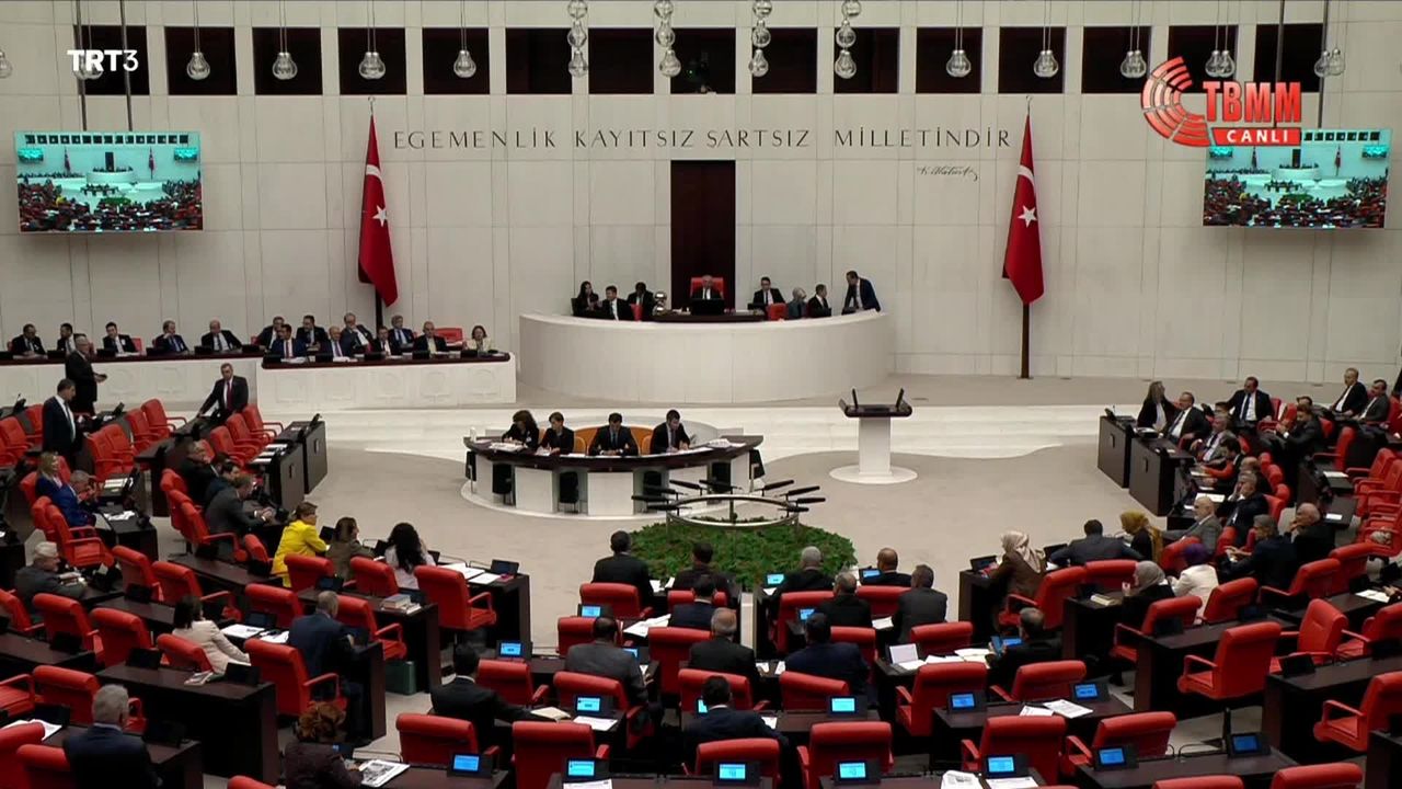 Özgür Özel, AKP’ye geçen Çolak’a Erdoğan'ın sözünü hatırlattı