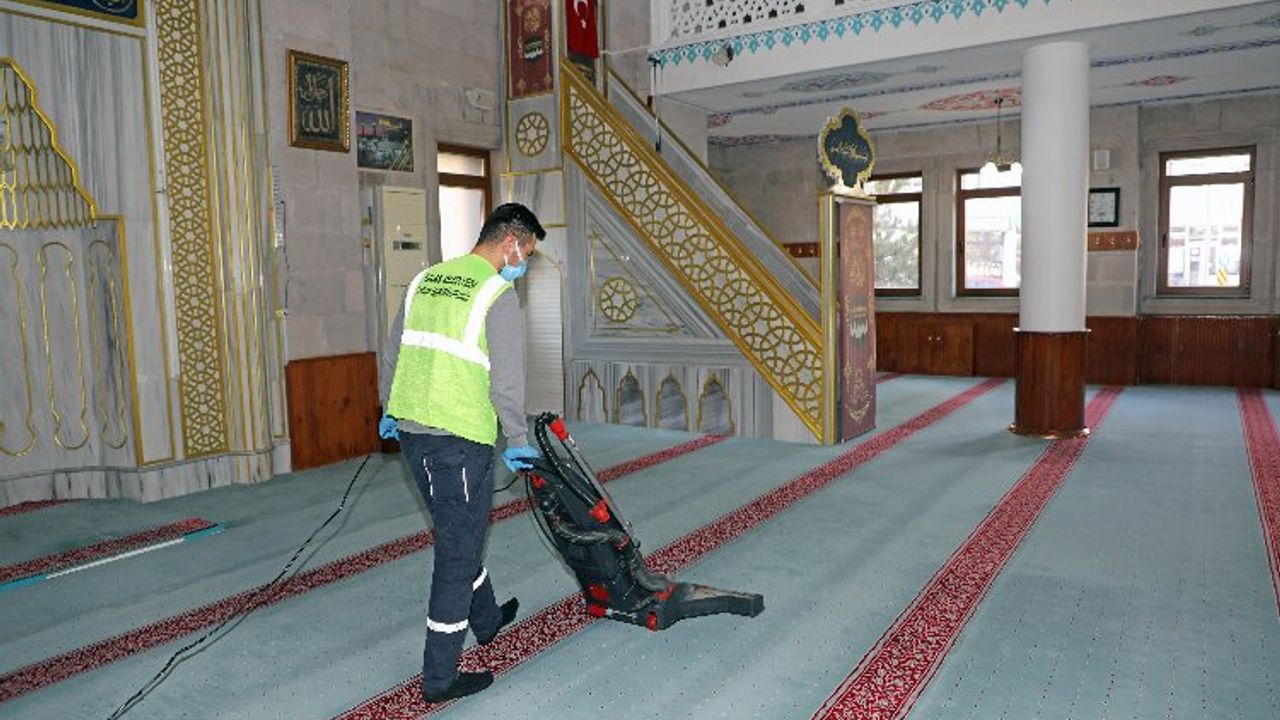 Kayseri Talas'ta temizlik çalışması