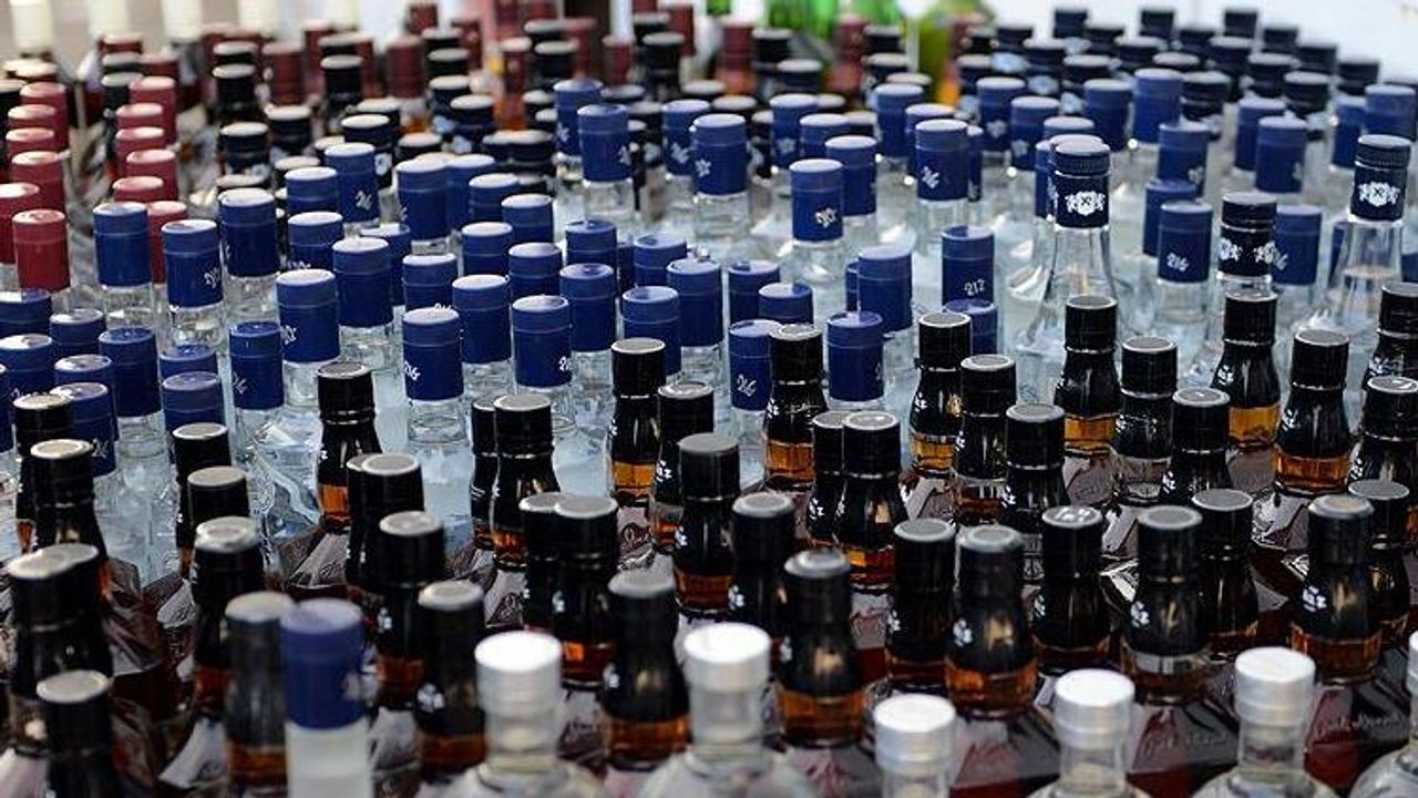 Beyoğlu’nda 65 litre etil alkol ele geçirildi
