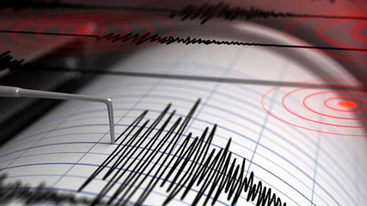 Ege Denizi'nde 4,4 büyüklüğünde deprem meydana geldi