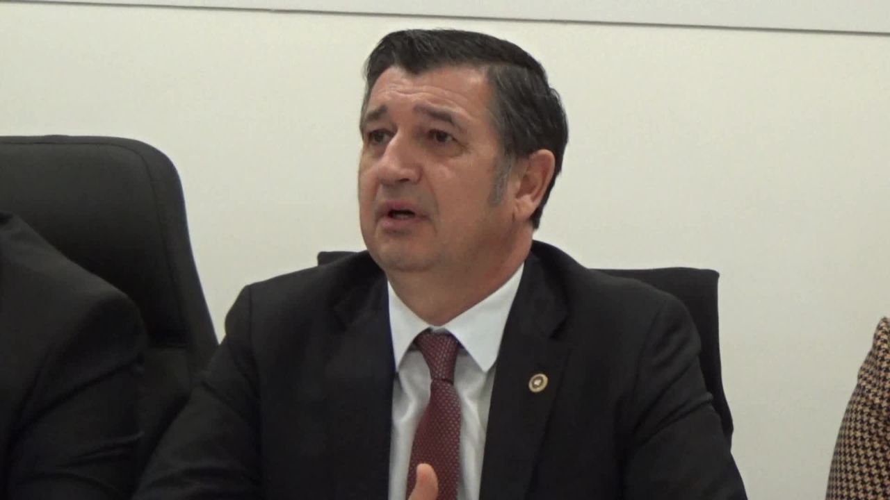 CHP’li Gaytancıoğlu: Süt krizi var, et krizi gelecek, hala ithalat ve rant peşindeler