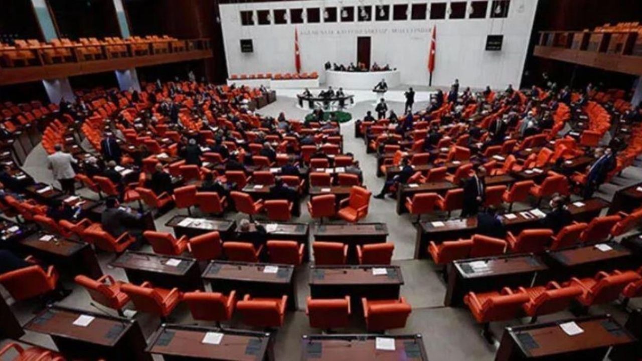HDP'nin "İnsanca yaşayacak ekonomik program" önergesi, AKP ve MHP oylarıyla reddedildi