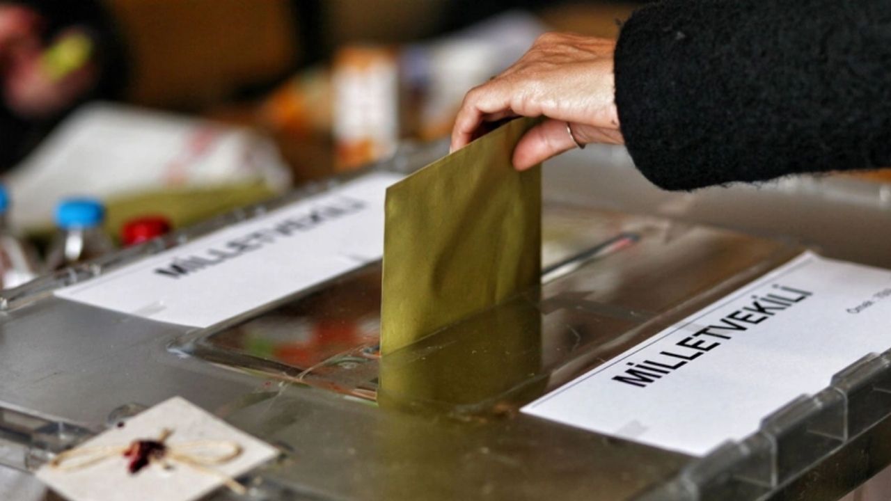 AKP Kayseri'de dört yıl önceki seçmenlerinin yüzde 18'ini kaybetti