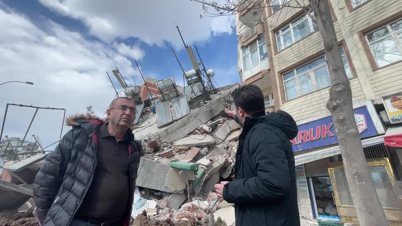 CHP'li Ahmet Kaya'dan baz istasyonu uyarısı: Deprem bölgelerinde binaların üzerine kurulmamalı