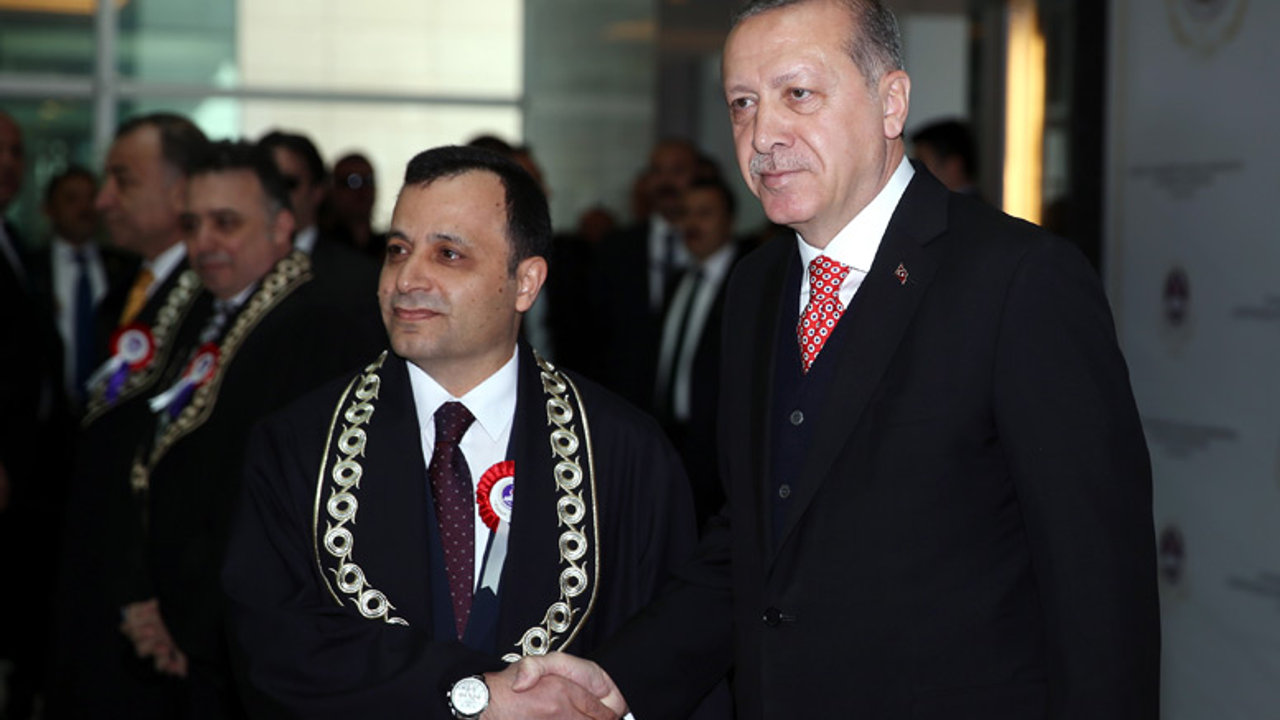 Erdoğan, AYM Başkanlığı’na yeniden seçilen Arslan’ı tebrik etti