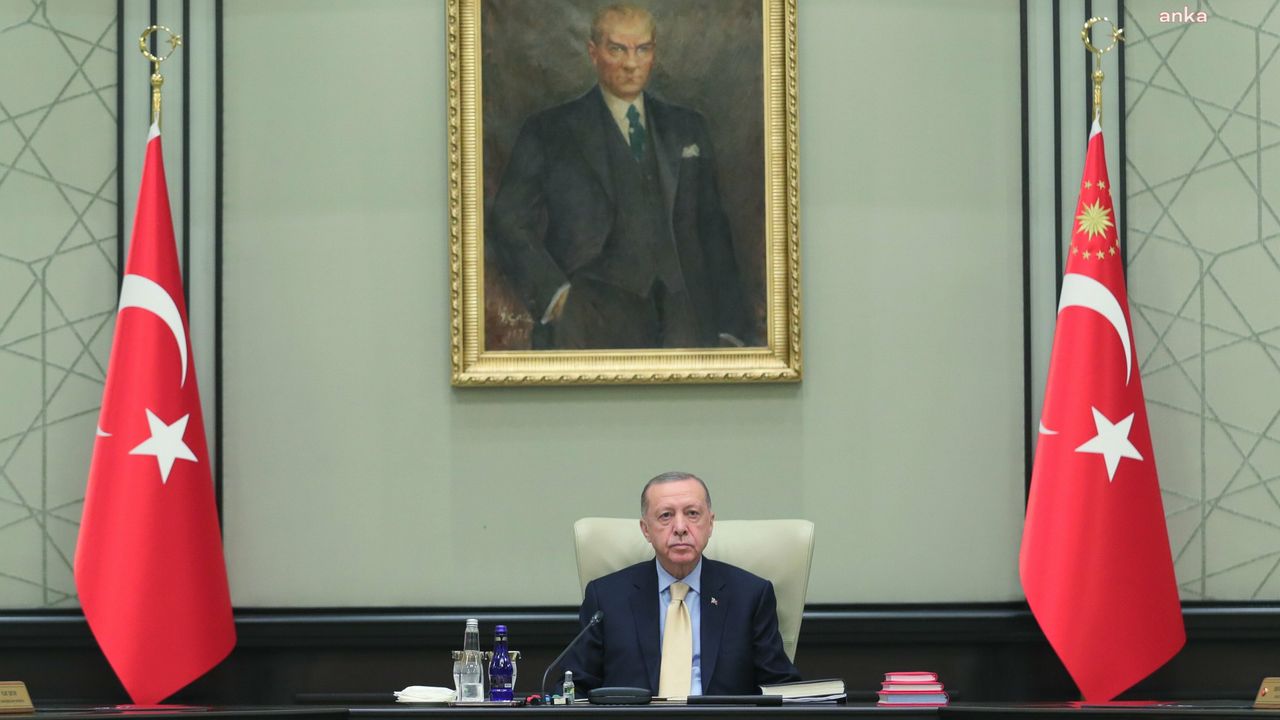 Erdoğan, depremden etkilenen 9 ilin valisiyle görüştü